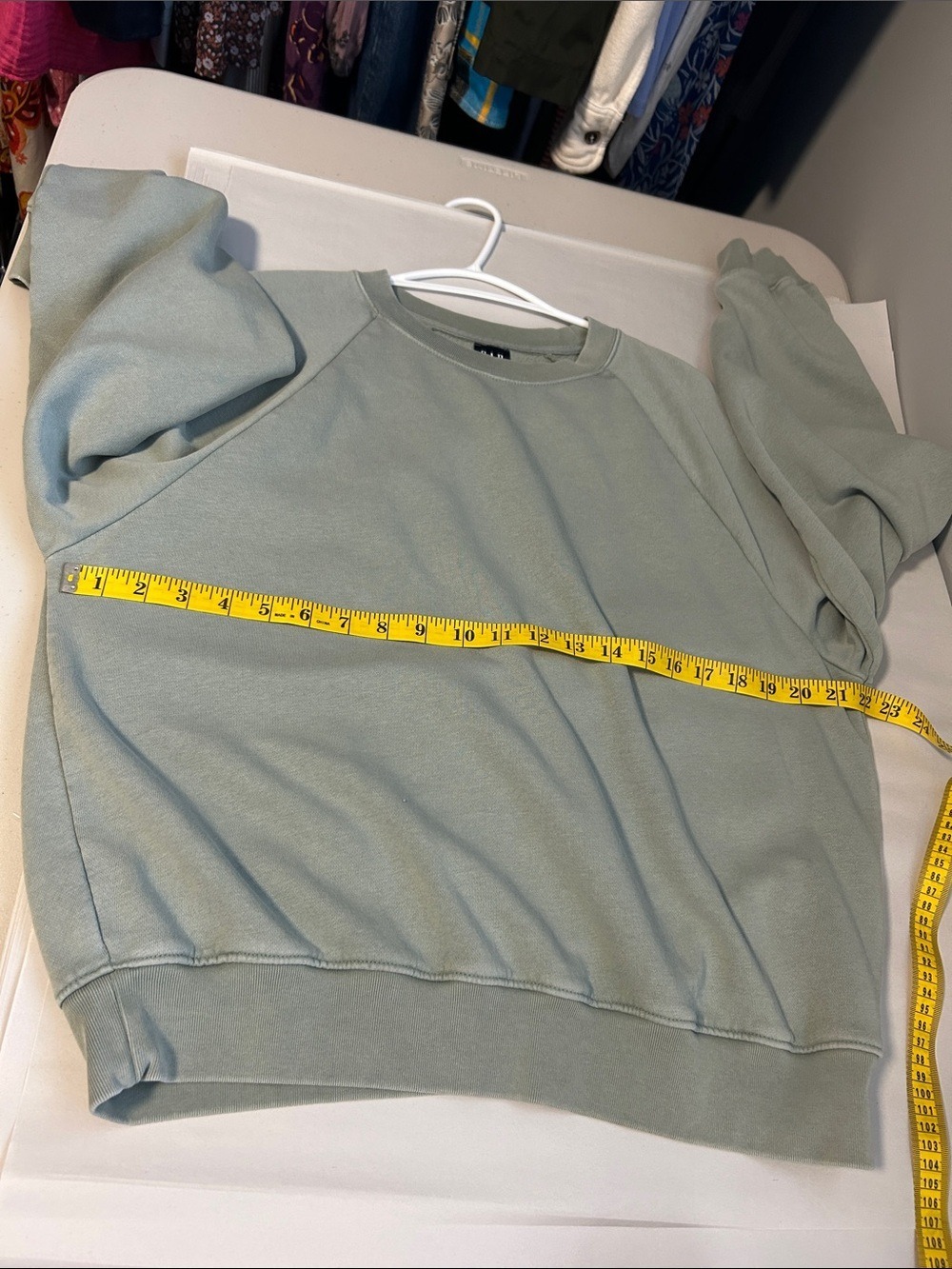 Gap Crewneck Sweatshirt and Joggers Set - Picture 7 of 14